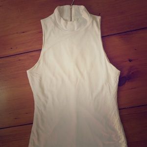WHITE HOUSE BLACK BARKET TANK